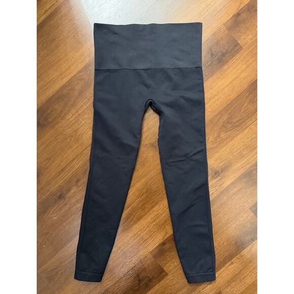 Spanx High Rise Seamless Leggings Black Casual Minimalist Athleisure Sz Large - Picture 2 of 8